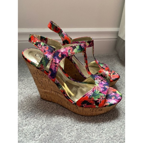 floral pattern wedge heels - Picture 3 of 3